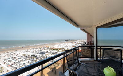 Aqua Vista with Parking and Seaview