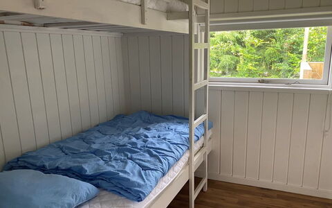 Elnur - from the Sea: Bois, Dur, Planche, Tache De Bois, Chambre, Lit, Cadre De Lit, Literie, Siding, Lumber