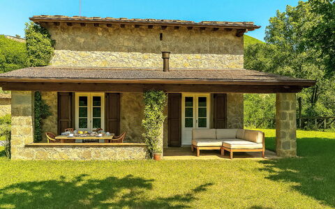 Fanny: Bois, Domicile, Maison, Chalet, Toit, Ferme, Jardin, Porche, Porte, Lot Terre