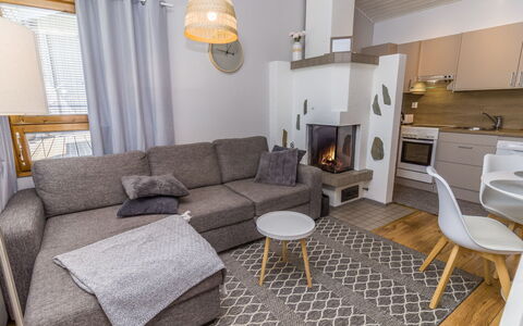 Rukaköngäs 27: Meubles, Design Intérieur, Sol, Sol, Bois, Canapé, Salon, Pièce, Domicile, Appartement