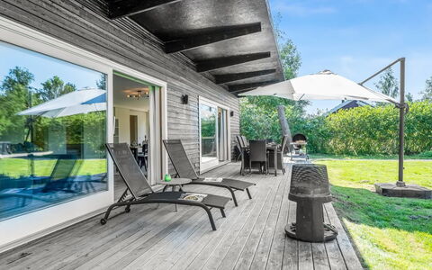 Nielsigne - 1.3Km from the Sea: Toit, Maison, Lot Terre, Domicile, Chalet, Biens, Batiments Jardin, Ombre, Cabane En Rondins, Aménagement Paysager