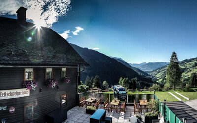 Irdning - Donnersbachtal 649: Ciel, Nuage, Propriété, Plante, Montagne, Arbre, Bâtiment, Paysage Naturel, Fenêtre, Maison