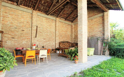 La Casa Dei Nonni, House With Private Pool, Torino: Plante, Table, Propriété, Meubles, Pot De Fleur, Bois, Chaise, Design Intérieur, Bâtiment, Mobilier De Jardin