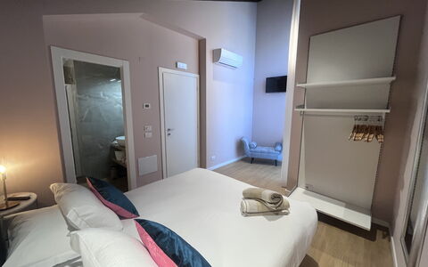 Villapronti: Sol, Design Intérieur, Chambre, Sol, Lit, Pièce, Drap De Lit, Appartement, Literie, Plafond