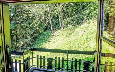 Sans Nom: Ciel, Plante, Nuage, Bâtiment, Fenêtre, Arbre, Paysage Naturel, Lot Terre, Maison, Chalet