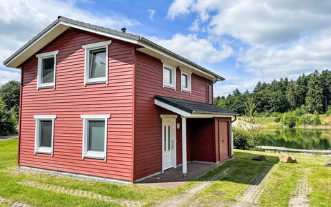 Hechthausen 102: Ciel, Plante, Nuage, Bâtiment, Fenêtre, Arbre, Paysage Naturel, Lot Terre, Maison, Chalet