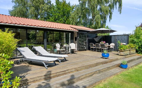 Bedine - 1.3Km from the Sea: Maison, Domicile, Zone Résidentielle, Chalet, Siding, Biens, Allée, Cour