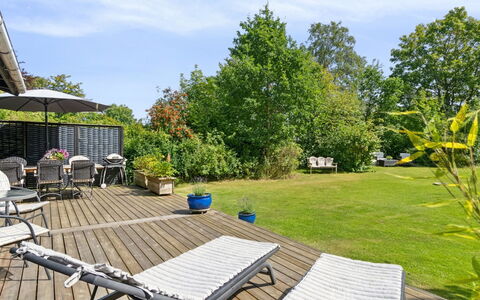 Bedine - 1.3Km from the Sea: Maison, Domicile, Zone Résidentielle, Chalet, Siding, Biens, Allée, Cour