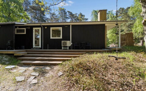 Franja - 120M from the Sea: Bois, Toit, Architecture, Domicile, Maison, Chalet, Siding, Dur, Pente, Biens