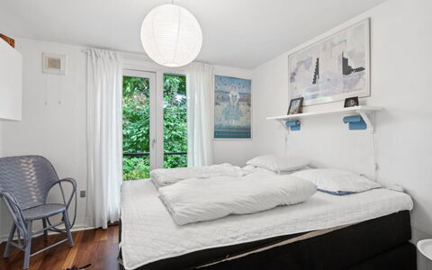 Ivar - 150M from the Sea: Meubles, Lit, Design Intérieur, Chambre, Literie, Drap De Lit, Sol, Plafond, Pièce, Linge