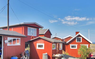 Makrina - 150M from the Sea