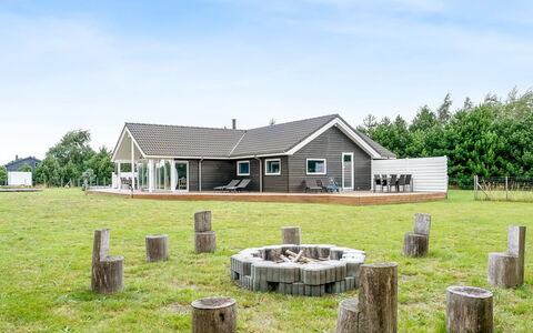 Imke - 1Km from the Sea: Bâtiment, Maison, Domicile, Toit, Architecture, Chalet, Lot Terre, Siding, Zone Rurale, Ferme