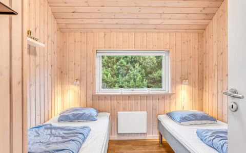 Imke - 1Km from the Sea: Domicile, Chalet, Siding, Dur, Ombre, Planche, Conception, Biens, Porche, Plate-Forme