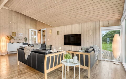 Imke - 1Km from the Sea: Bois, Sol, Parquet, Design Intérieur, Plafond, Sol, Domicile, Meubles, Dur, Salon