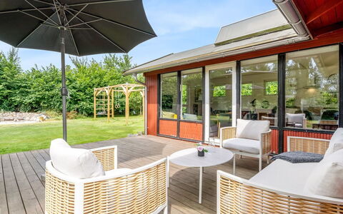 Vickie - 600M from the Sea: Bois, Domicile, Porche, Plate-Forme, Dur, Toit, Tache De Bois, Parquet, Eco Hôtel