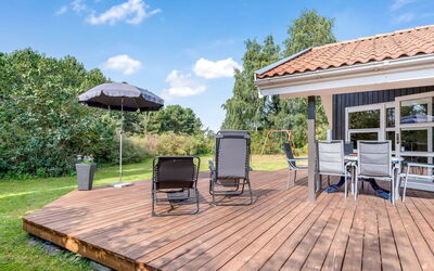 Arnsten - 900M from the Sea