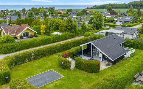 Maaria - 400M from the Sea: Meubles, Design Intérieur, Sol, Sol, Plafond, Pièce, Chaise, Table, Appartement, Table Cuisine Et Salle A Manger
