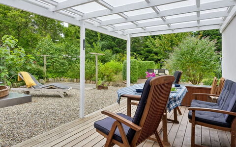Keyla - 2.3Km from the Sea: Toit, Maison, Domicile, Chalet, Siding, Biens, Allée, Batiments Jardin, Cour, Cabanon