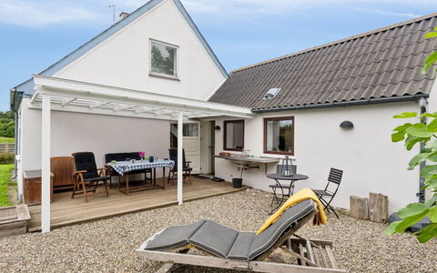 Keyla - 2.3Km from the Sea: Toit, Maison, Domicile, Chalet, Siding, Biens, Allée, Batiments Jardin, Cour, Cabanon