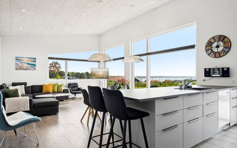 Alka - 500M from the Sea: Meubles, Design Intérieur, Sol, Sol, Cuisine, Chaise, Bois, Plafond, Parquet, Comptoir