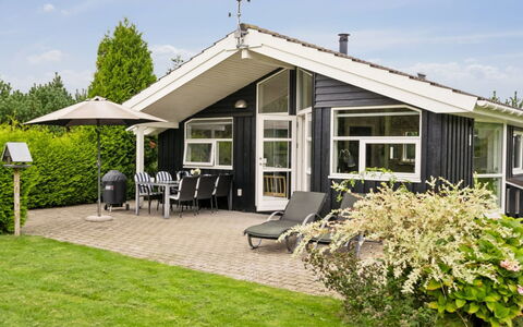 Eljena - 700M from the Sea