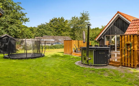 Diderik - 30Km from the Sea: Cabanon, Batiments Jardin, Toit, Chalet, Lot Terre, Jardin, Arrière-Cour, Zone Rurale, Pelouse, Cabane En Rondins