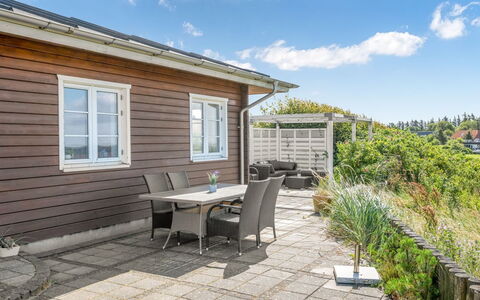 Evamaria - 10M from the Sea: Bois, Toit, Architecture, Domicile, Maison, Chalet, Siding, Dur, Pente, Biens