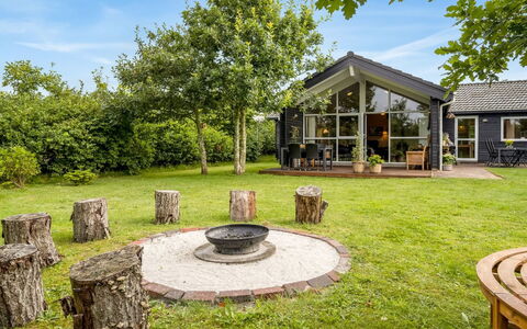 Jarmunrek - 400M to the Fjord: Maison, Toit, Domicile, Chalet, Cabanon, Batiments Jardin, Siding, Cour, Cabane En Rondins, Cabane