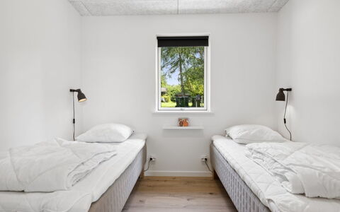 Gertraude - 800M from the Sea: Mur, Chambre, Bois, Lit, Plafond, Literie, Sol, Sol, Drap De Lit, Design Intérieur