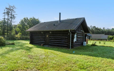 Barni - 7Km from the Sea: Maison, Toit, Domicile, Chalet, Cabanon, Batiments Jardin, Siding, Cour, Cabane En Rondins, Cabane