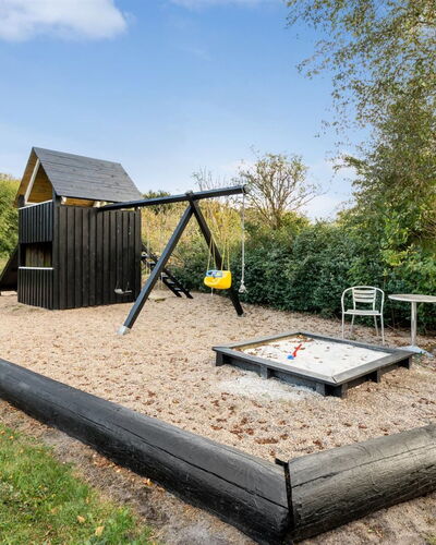 Soeren - 300M from the Sea
