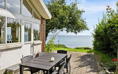 Bryngeir - 25M from the Sea