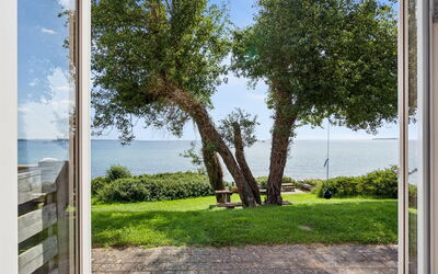Bryngeir - 25M from the Sea