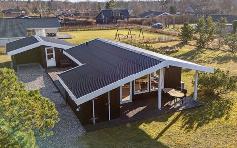 Mirkka - 200M from the Sea: Herbe, Prairie, Lot Terre, Chalet, Zone Rurale, Prairie, Batiments Jardin, Jardin, Cabanon