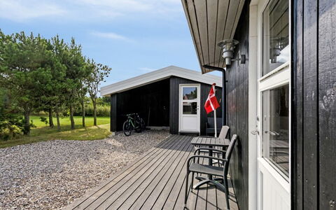Mirkka - 200M from the Sea: Herbe, Prairie, Lot Terre, Chalet, Zone Rurale, Prairie, Batiments Jardin, Jardin, Cabanon