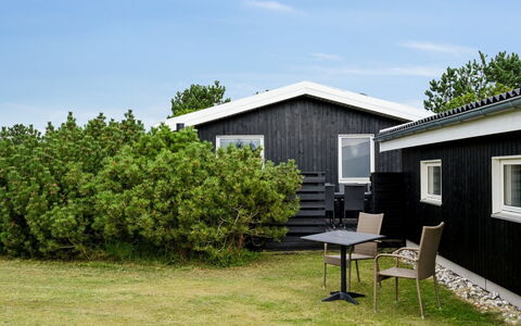 Mirkka - 200M from the Sea: Herbe, Prairie, Lot Terre, Chalet, Zone Rurale, Prairie, Batiments Jardin, Jardin, Cabanon