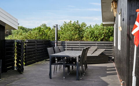 Mirkka - 200M from the Sea: Herbe, Prairie, Lot Terre, Chalet, Zone Rurale, Prairie, Batiments Jardin, Jardin, Cabanon