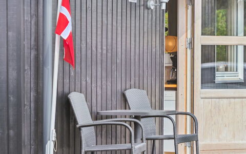 Mirkka - 200M from the Sea: Herbe, Prairie, Lot Terre, Chalet, Zone Rurale, Prairie, Batiments Jardin, Jardin, Cabanon