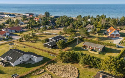 Mirkka - 200M from the Sea