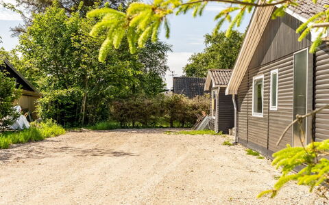 Kanerva - 100M to the Fjord: Herbe, Bois, Zone Rurale, Arbuste, Chalet, Toit, Plaine, Lot Terre, Domicile, Couverture De Sol