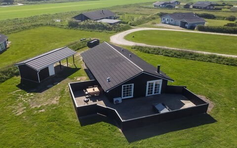 Winona - 600M from the Sea