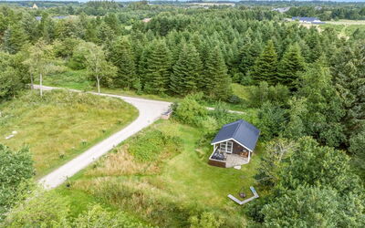 Unge - 2.9Km from the Sea