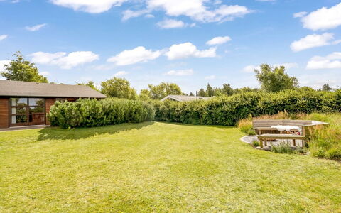 Yngve - 3.5Km from the Sea: Bleu, Arbuste, Chalet, Couverture De Sol, Jardin, Biens, Ombre, Aménagement Paysager, Ferme, Eco Hôtel