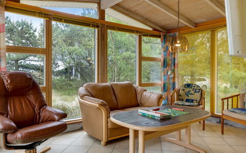 Kimi - 75M from the Sea: Meubles, Bois, Design Intérieur, Sol, Sol, Plafond, Chaise, Salon, Canapé, Pièce