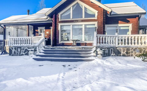 Villa Sirpia: Bâtiment, Maison, Domicile, Neige, L'Hiver, Toit, Chalet, Siding, Zone Résidentielle, Architecture