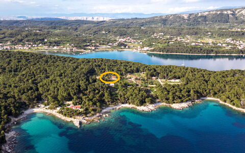 Dundo House: Nuage, Ciel, Montagne, Plante, Écorégion, Paysage Naturel, Arbre, Herbe, Montagnes, Biome