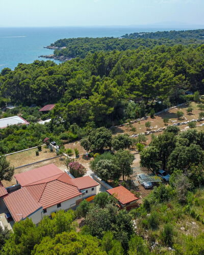 Dundo House