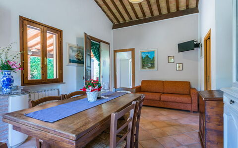 Oliveta 2: Ciel, Propriété, Meubles, Table, Bleu Azur, Chaise, Bâtiment, Fenêtre, Ombre, Architecture