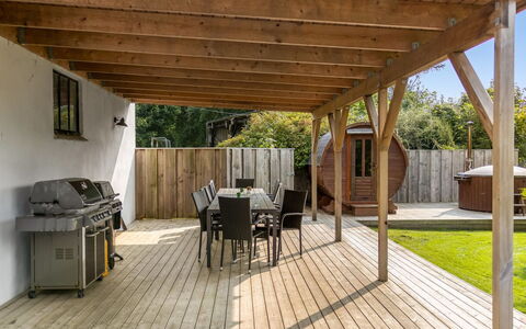 Vinni - 25Km from the Sea: Bois, Toit, Domicile, Maison, Architecture, Siding, Lot Terre, Chalet, Cabanon, Batiments Jardin