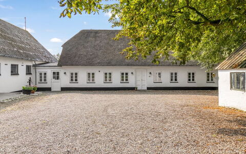 Vinni - 25Km from the Sea: Bois, Toit, Domicile, Maison, Architecture, Siding, Lot Terre, Chalet, Cabanon, Batiments Jardin